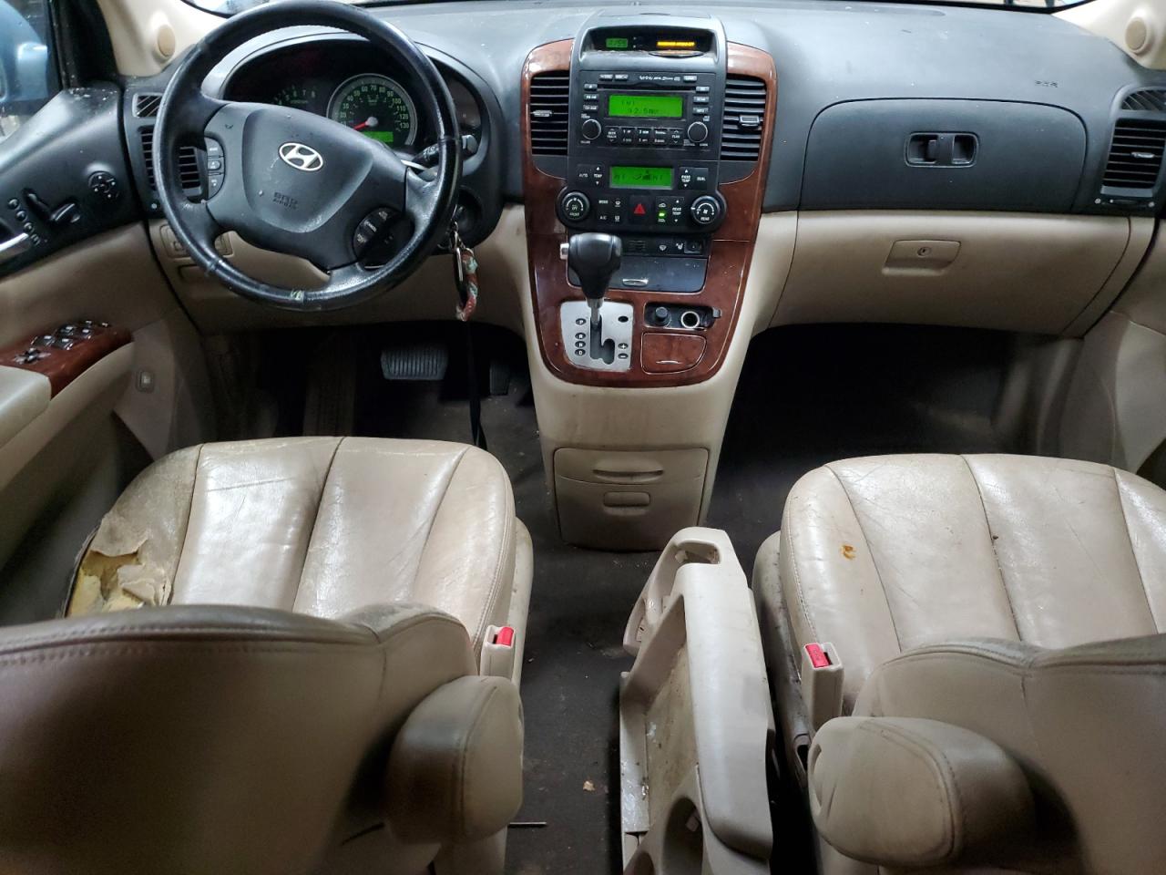 2008 Hyundai Entourage VIN KNDMC233086054448 Copart auction photo, front end / minor dent/scratches damage thumbnail 8