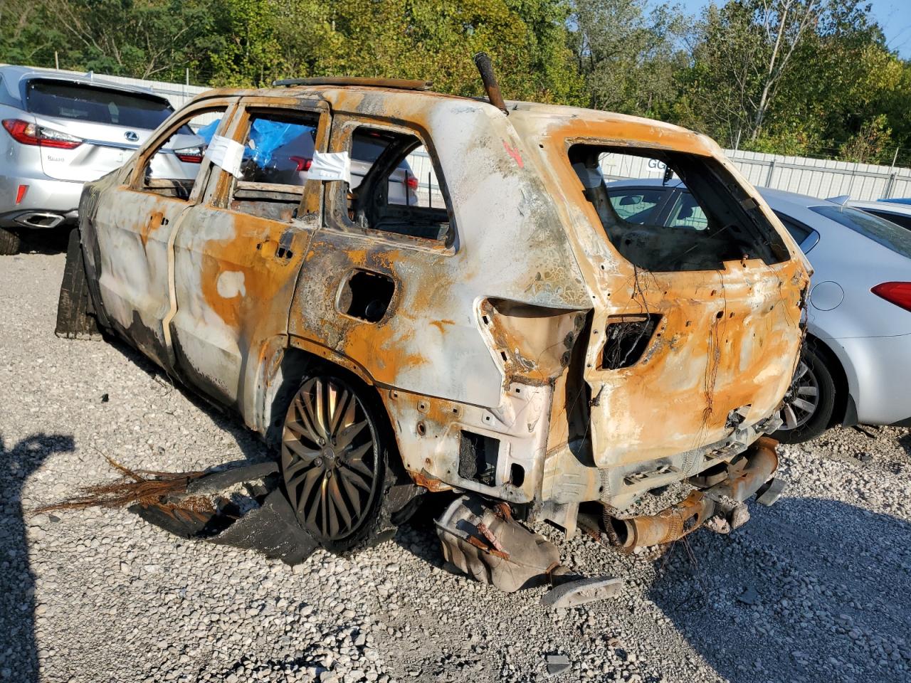 2017 Jeep Grand Cherokee VIN 1C4RJFJG7HC602035 Copart auction photo, burn damage thumbnail 2