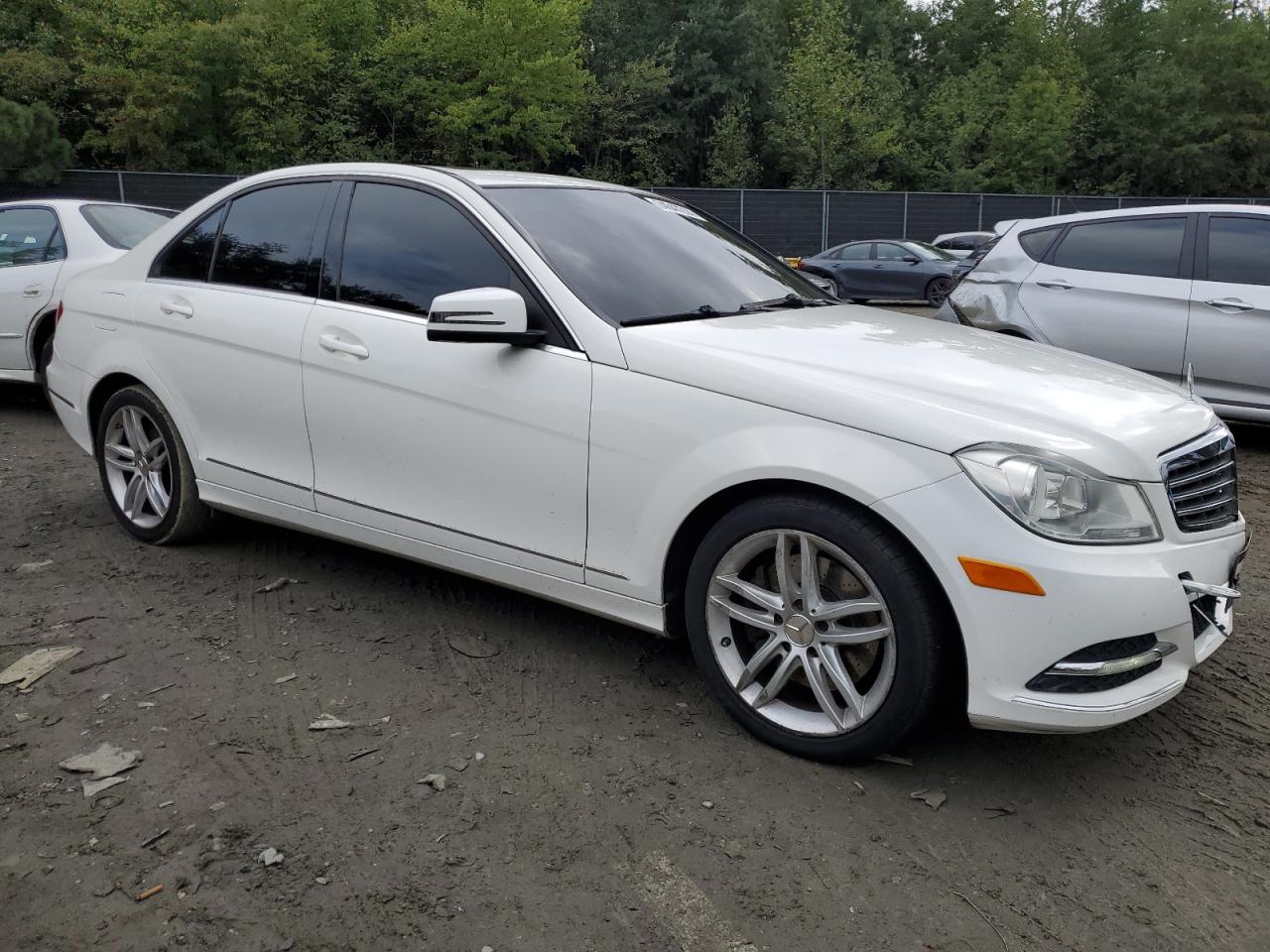 2013 Mercedes-Benz C-klasse VIN WDDGF8AB3DR249086 Copart auction photo, mechanical damage thumbnail 4