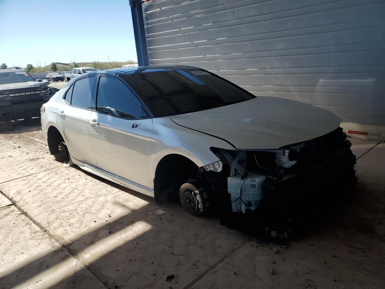 2024 Toyota Camry VIN 4T1K61AK0RU250675 Copart auction photo, stripped damage thumbnail 4