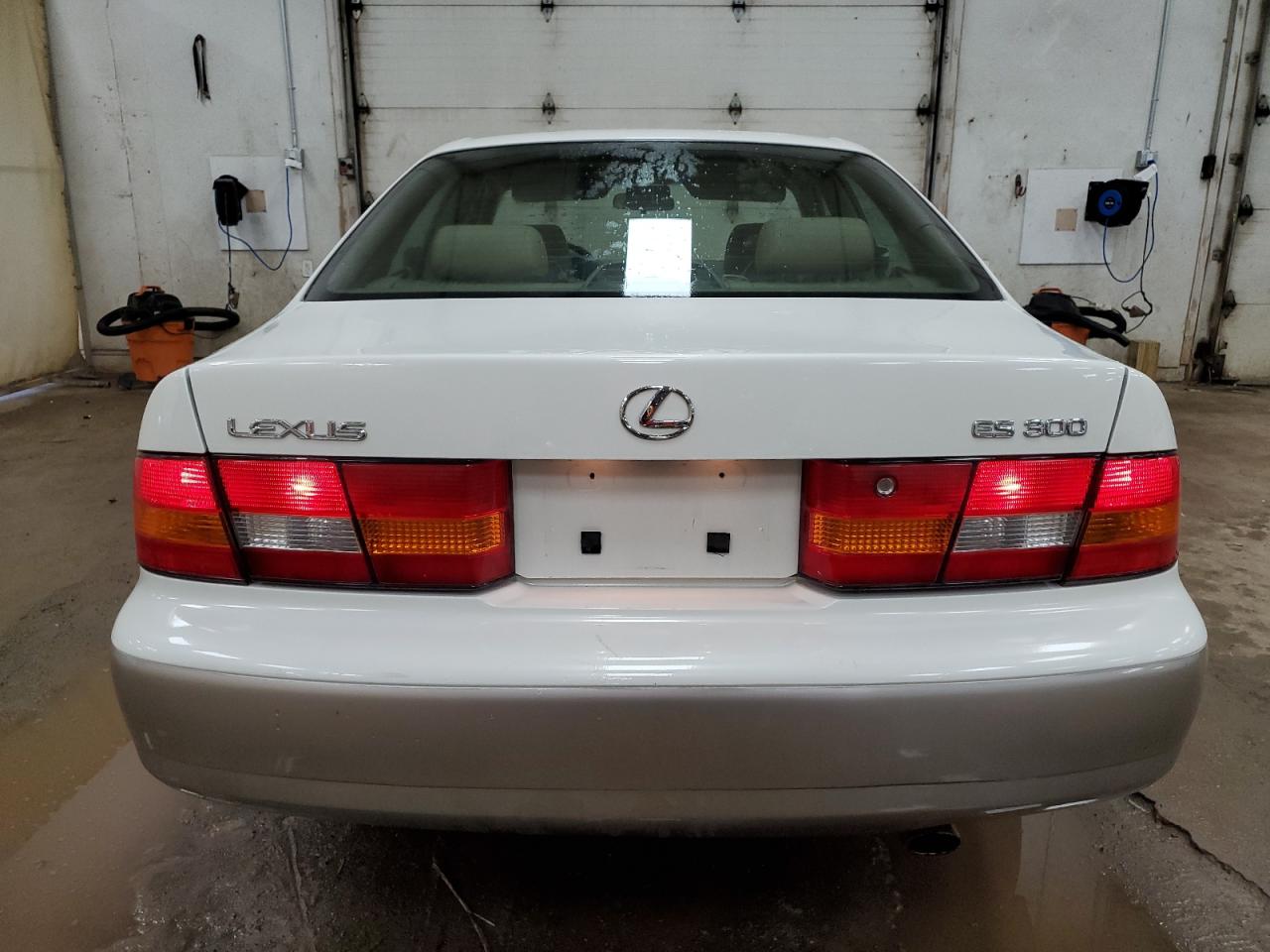 1999 Lexus ES VIN JT8BF28G2X0157932 Copart auction photo, front end / minor dent/scratches damage thumbnail 6