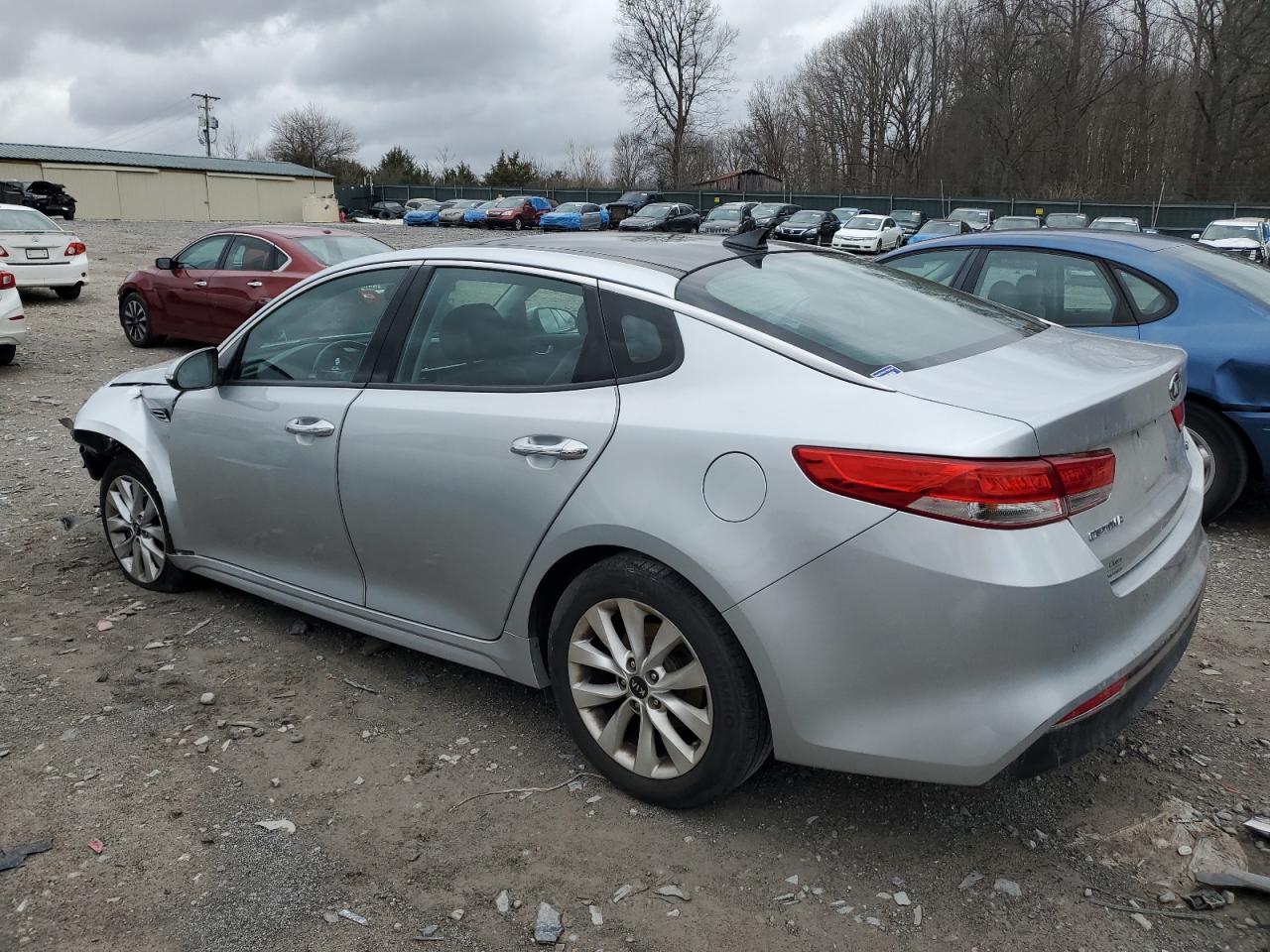 2018 KIA Optima VIN 5XXGU4L32JG206551 Copart auction photo, front end damage thumbnail 2