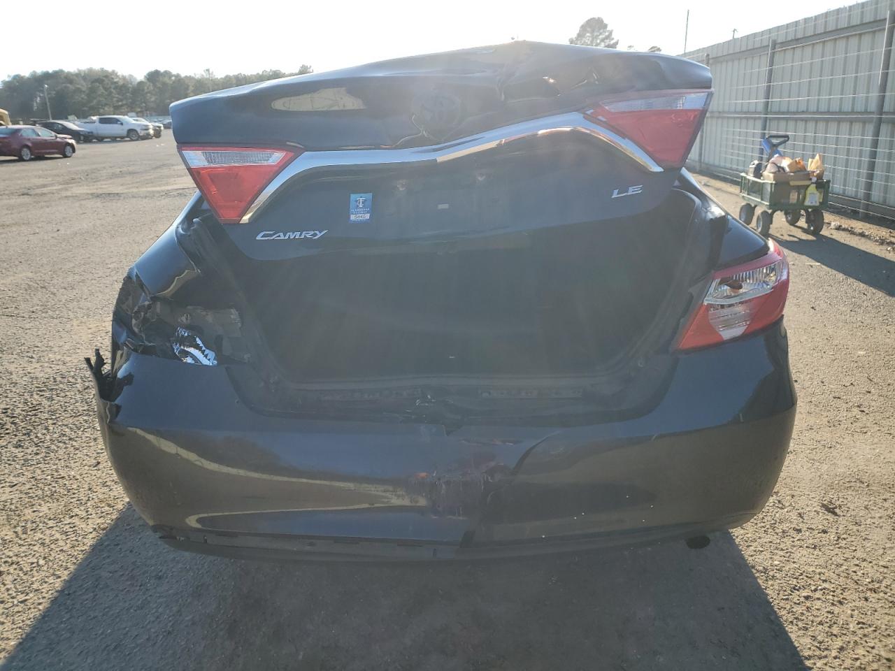 2016 Toyota Camry VIN 4T1BF1FK8GU612581 Copart auction photo, rear end / minor dent/scratches damage thumbnail 6