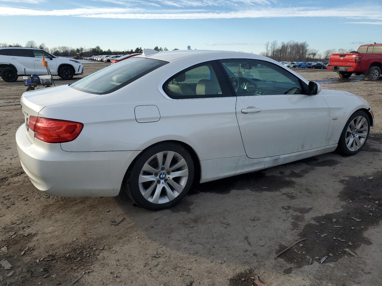 2012 BMW 3er VIN WBAKE3C57CE769425 Copart auction photo, front end damage thumbnail 3