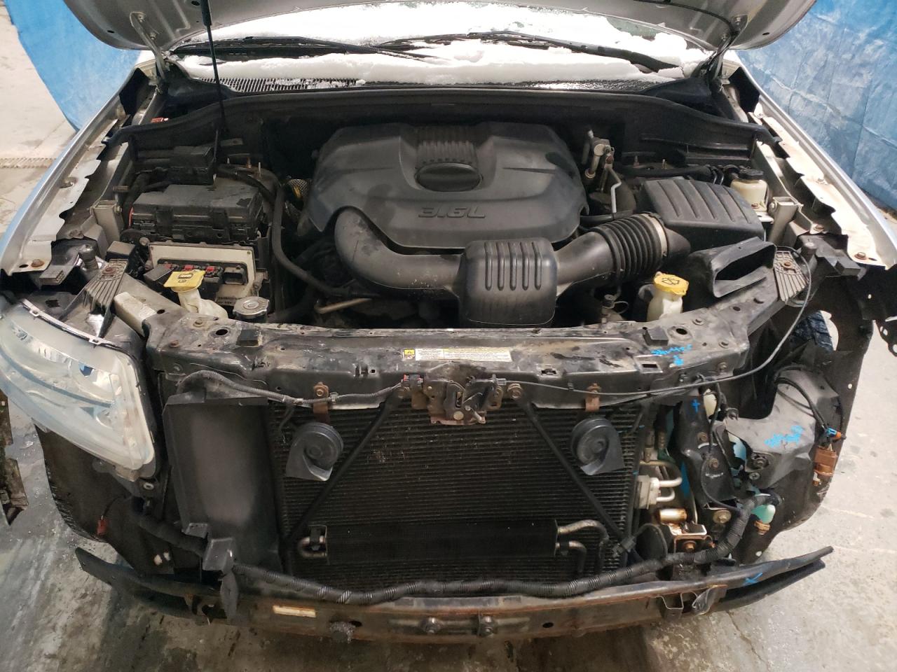 2011 Jeep Grand Cherokee VIN 1J4RR4GG4BC609238 Copart auction photo, front end damage thumbnail 12