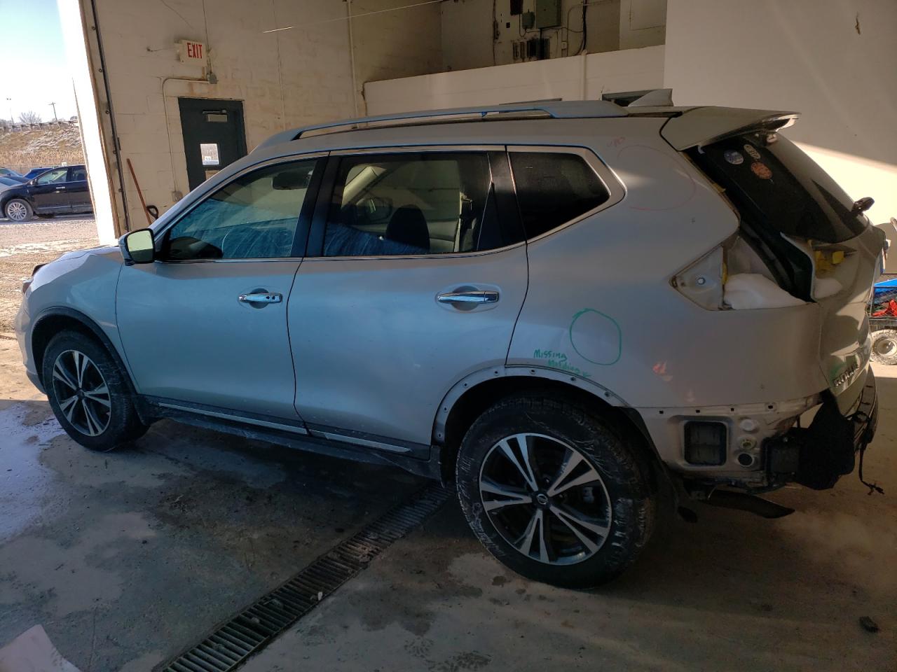 2017 Nissan Rogue VIN 5N1AT2MVXHC745907 Copart auction photo, rear end / side damage thumbnail 2