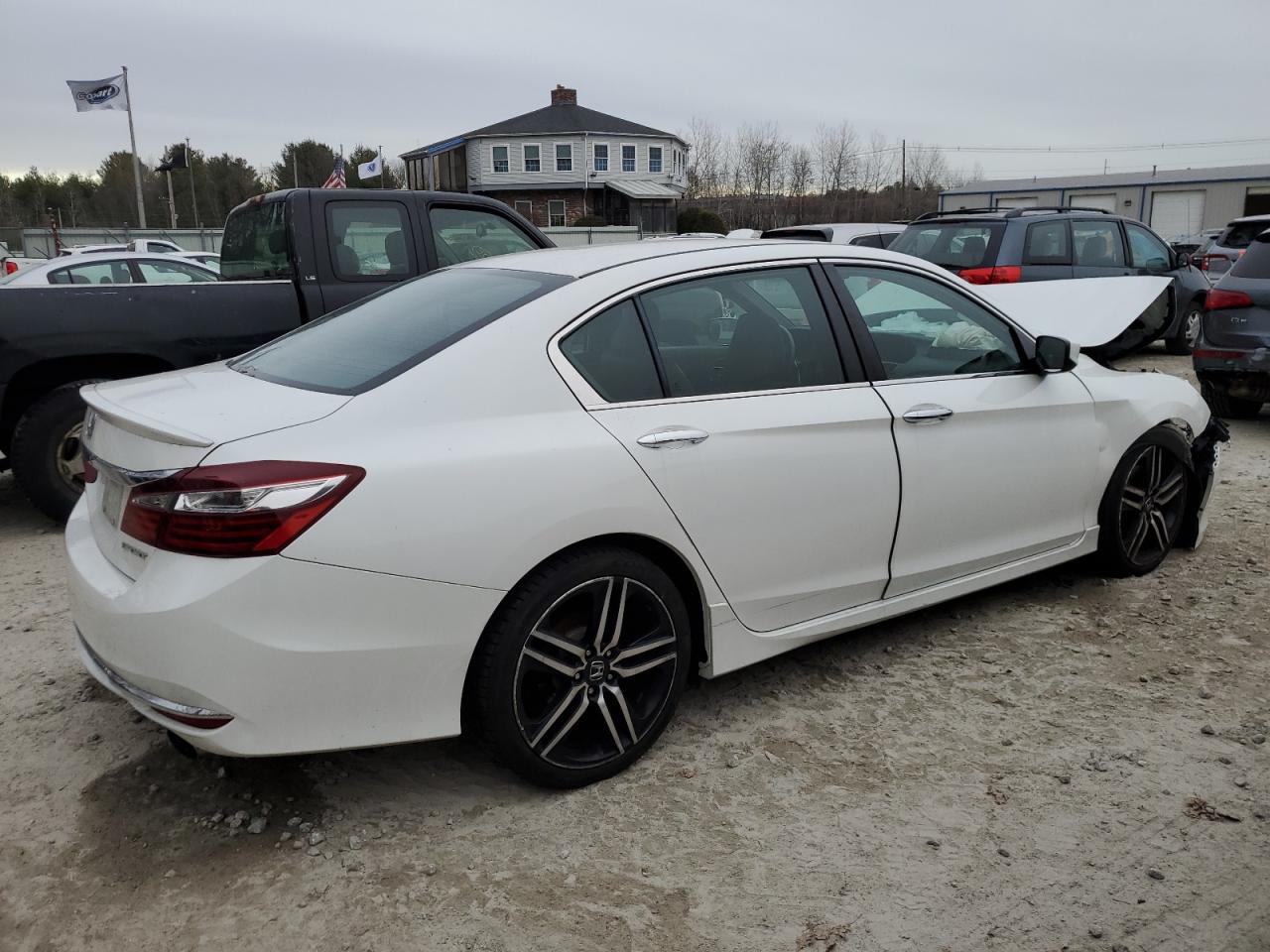 2017 Honda Accord VIN 1HGCR2F5XHA057430 Copart auction photo, front end damage thumbnail 3