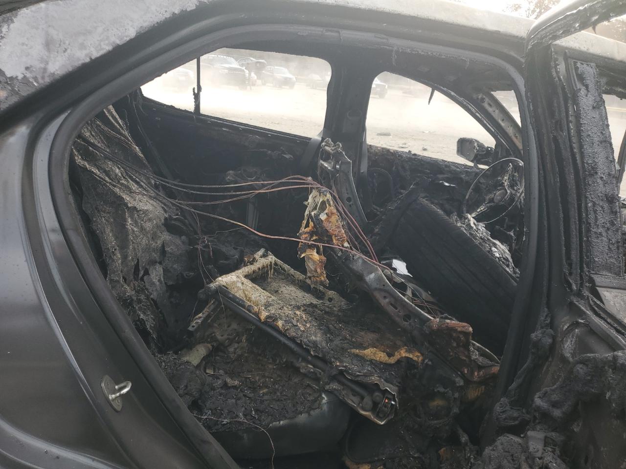2020 Chevrolet Equinox VIN 2GNAXSEV1L6265755 Copart auction photo, burn damage thumbnail 11
