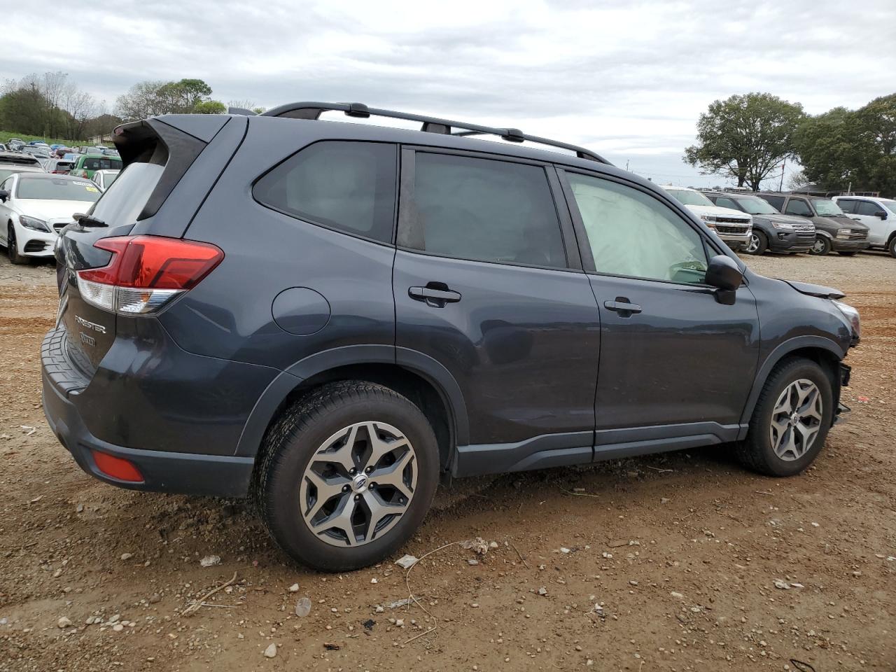 2019 Subaru Forester VIN JF2SKAGC3KH534432 Copart auction photo, front end / side damage thumbnail 3