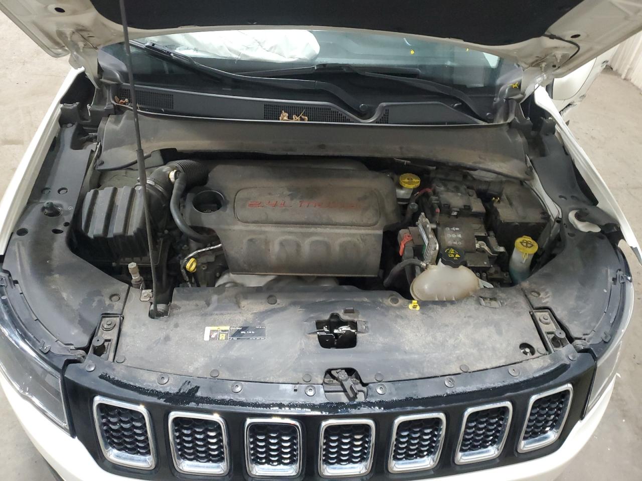 2018 Jeep Compass VIN 3C4NJDCBXJT246128 Copart auction photo, side / front end damage thumbnail 13
