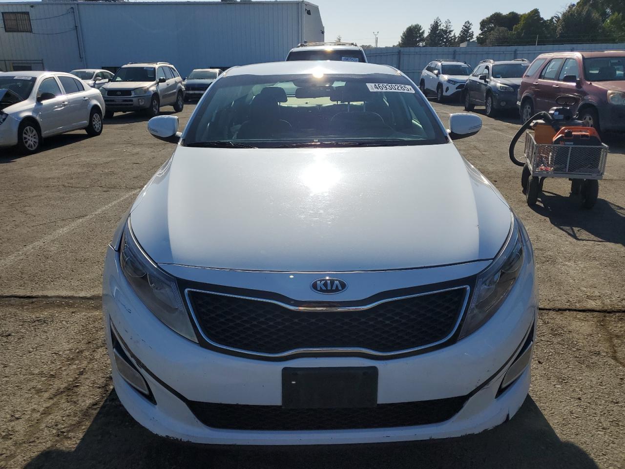 2015 KIA Optima VIN 5XXGM4A72FG507415 Copart auction photo, vandalism / minor dent/scratches damage thumbnail 5