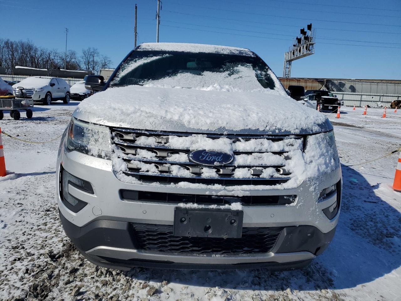 2016 Ford Explorer VIN 1FM5K8D89GGA31873 Copart auction photo, normal wear damage thumbnail 5