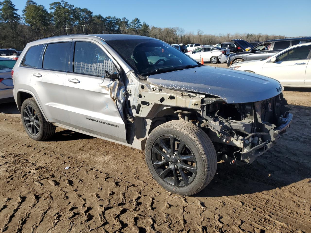 2018 Jeep Grand Cherokee VIN 1C4RJEAG7JC239123 Copart auction photo, front end damage thumbnail 4
