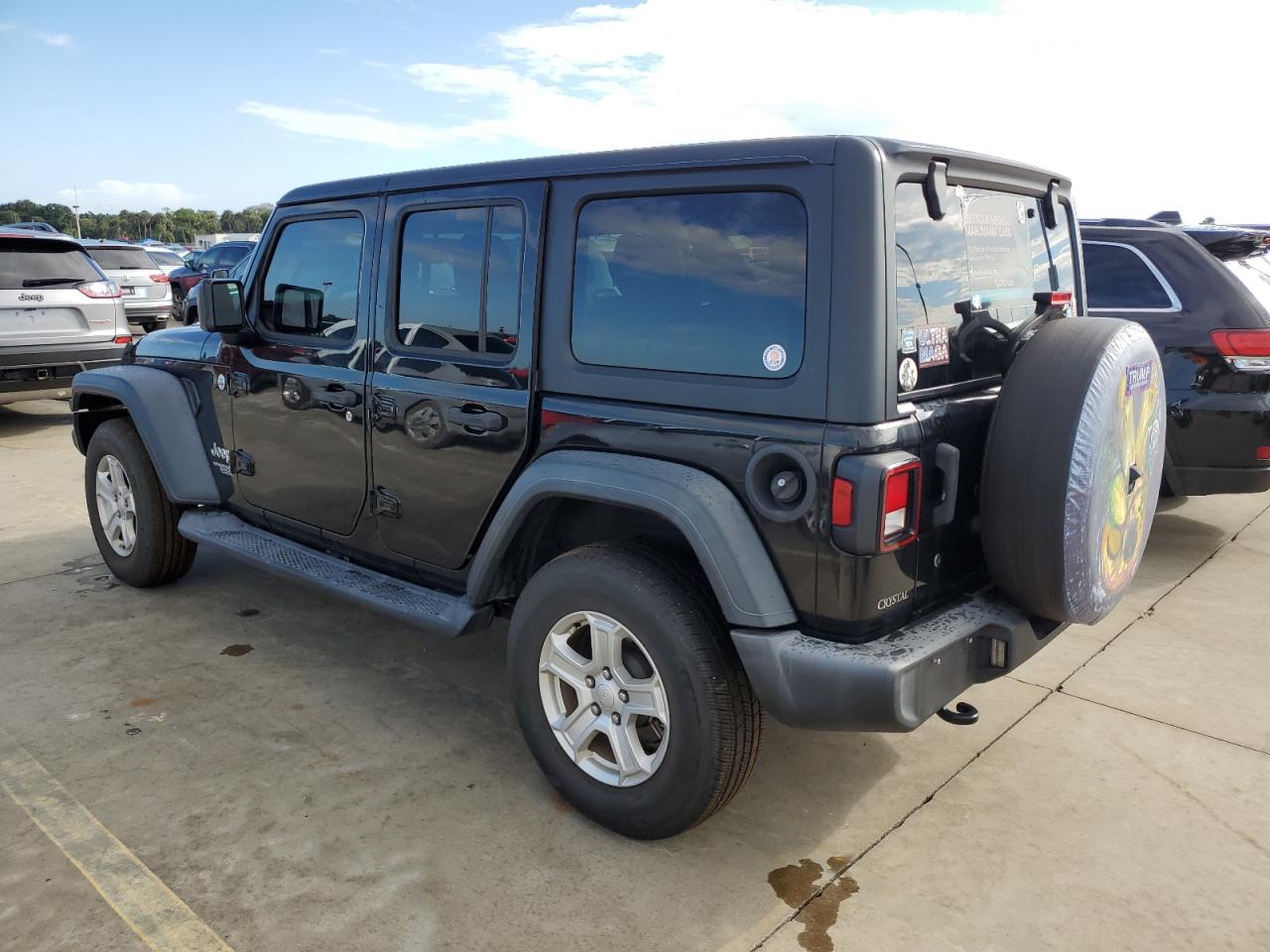 2018 Jeep Wrangler VIN 1C4HJXDN5JW145497 Copart auction photo, water/flood damage thumbnail 2