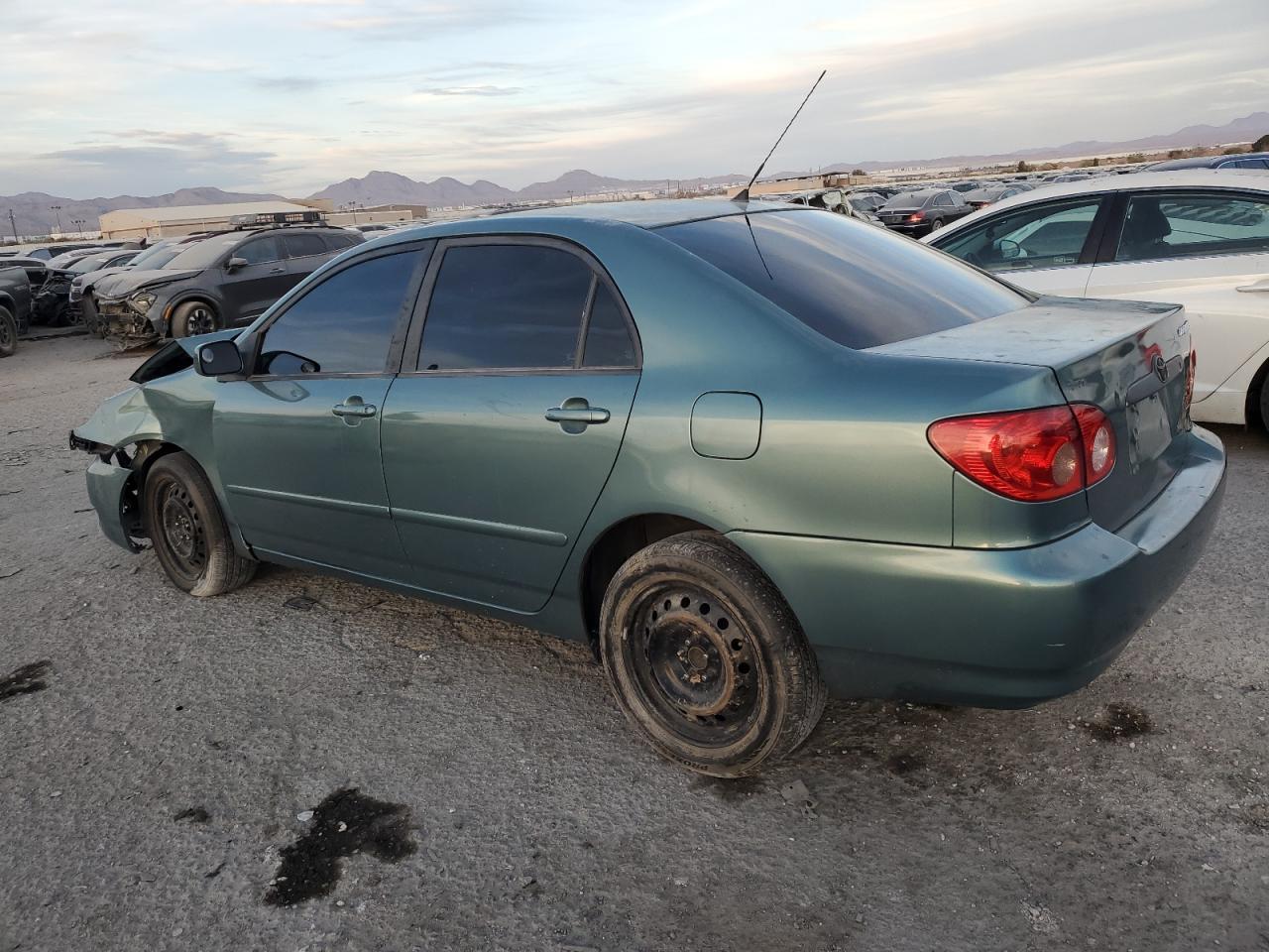2005 Toyota Corolla VIN 1NXBR32E35Z469877 Copart auction photo, front end / side damage thumbnail 2