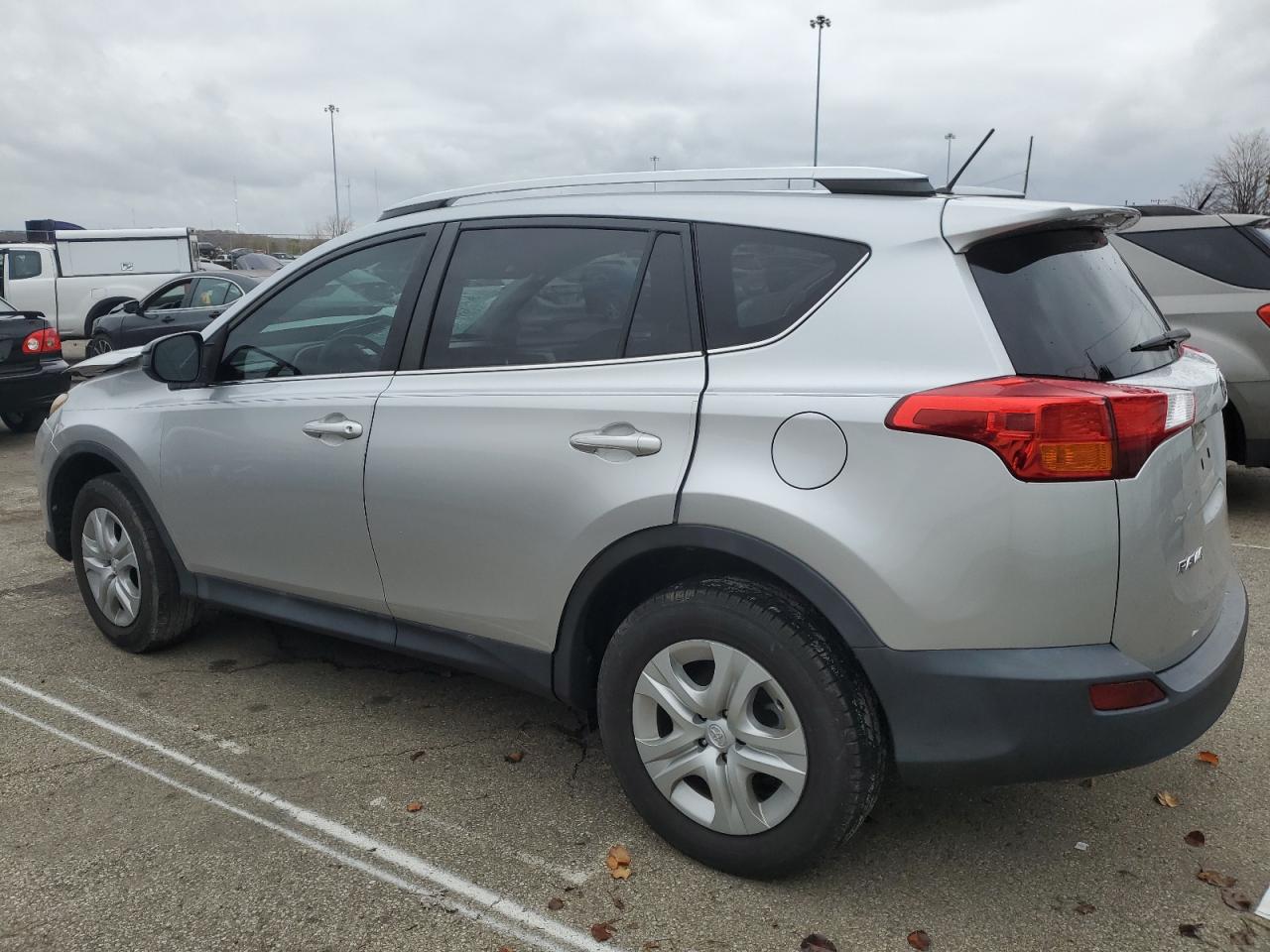 2015 Toyota RAV 4 VIN 2T3ZFREV0FW169129 Copart auction photo, front end / side damage thumbnail 2