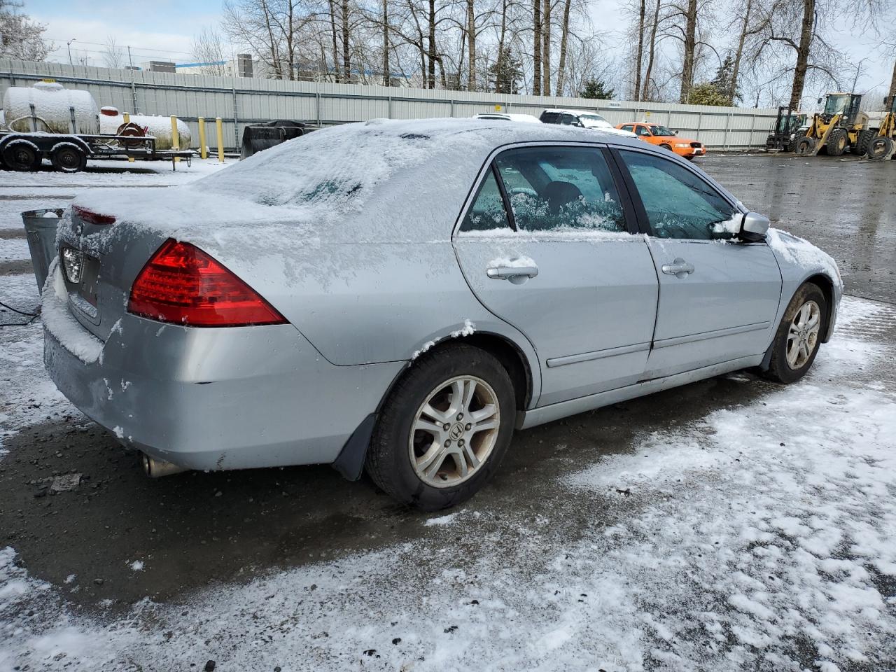 2007 Honda Accord VIN 1HGCM568X7A112029 Copart auction photo, front end / side damage thumbnail 3