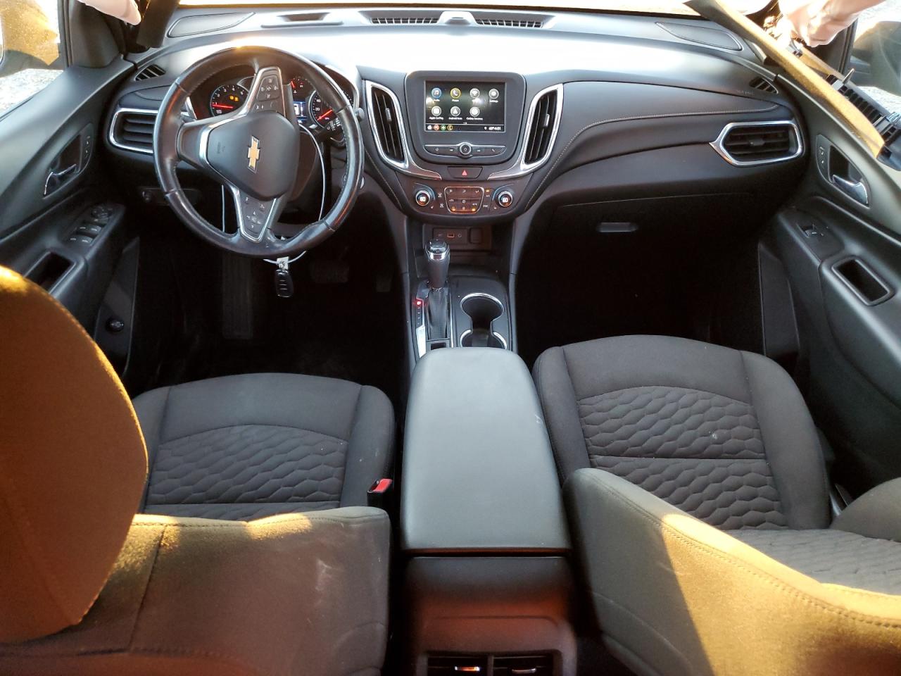 2019 Chevrolet Equinox VIN 2GNAXTEV9K6196981 Copart auction photo, side / front end damage thumbnail 8