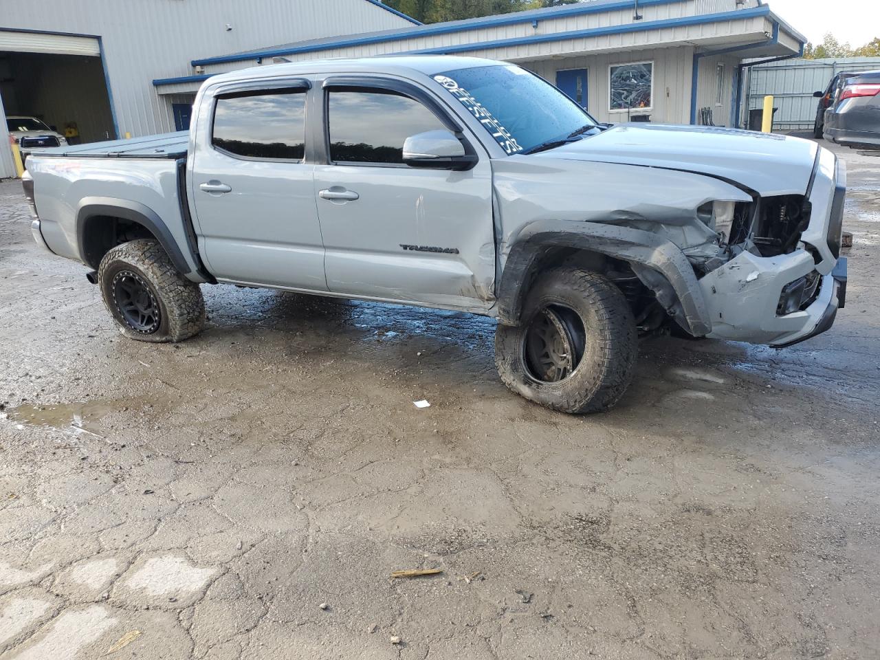 2019 Toyota Tacoma VIN 3TMCZ5AN3KM267109 Copart auction photo, front end / side damage thumbnail 4