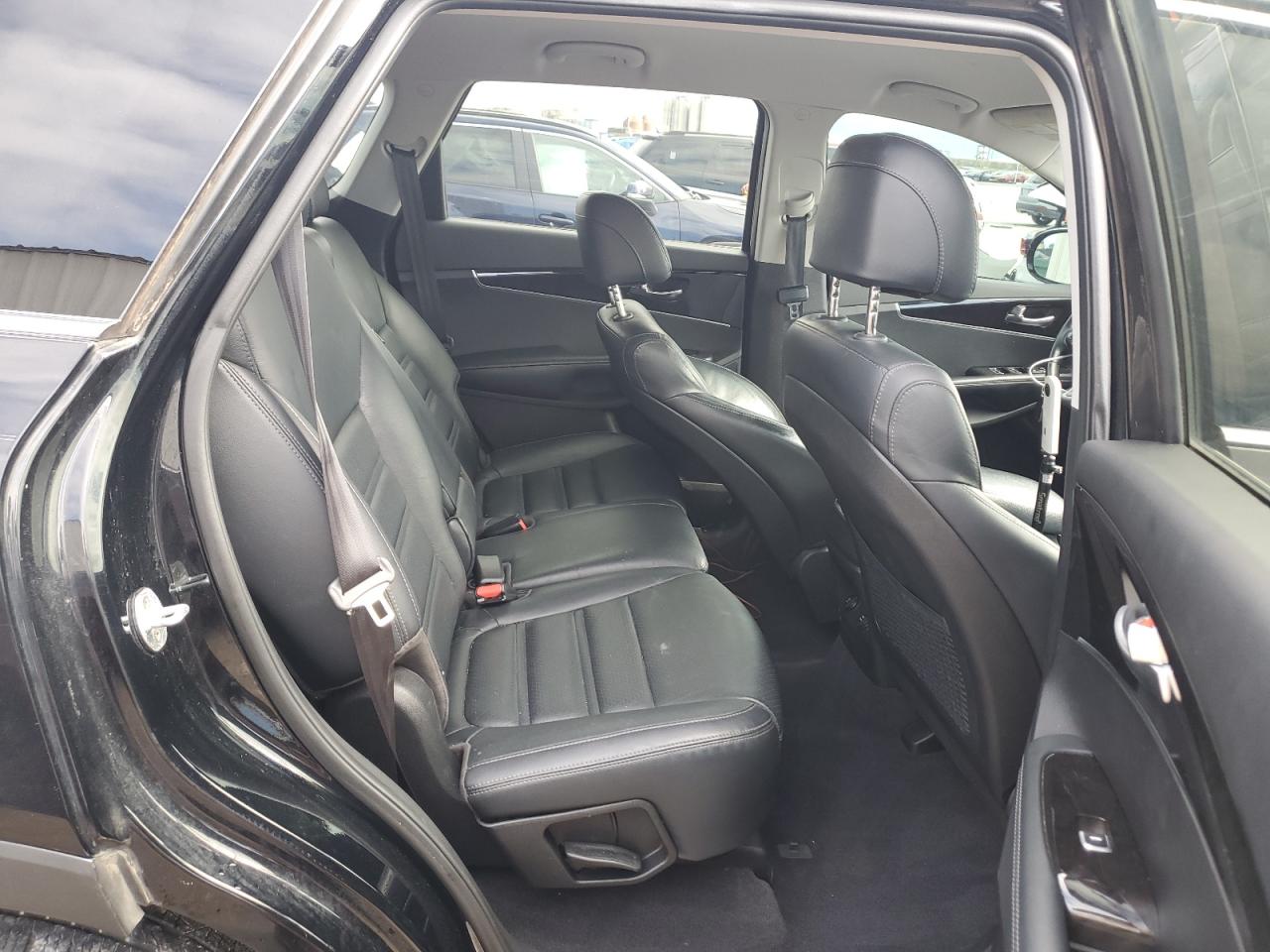 2017 KIA Sorento VIN 5XYPG4A37HG286168 Copart auction photo, side / front end damage thumbnail 11