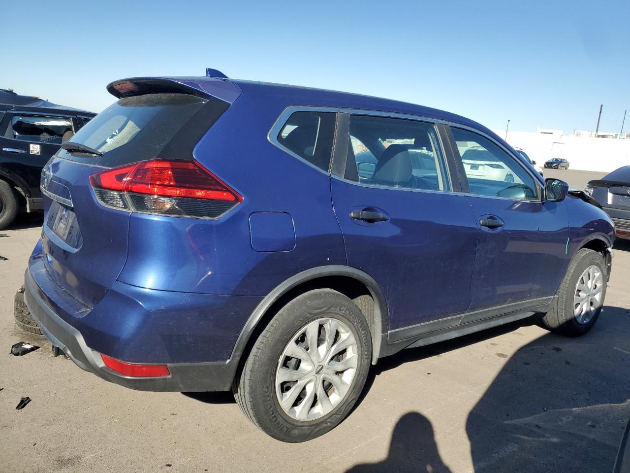 2017 Nissan Rogue VIN KNMAT2MT1HP550032 Copart auction photo, front end damage thumbnail 3
