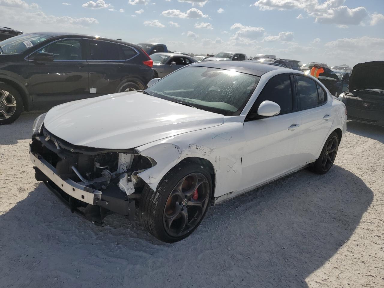 2017 Alfa Romeo Giulia VIN ZARFAECN6H7542501