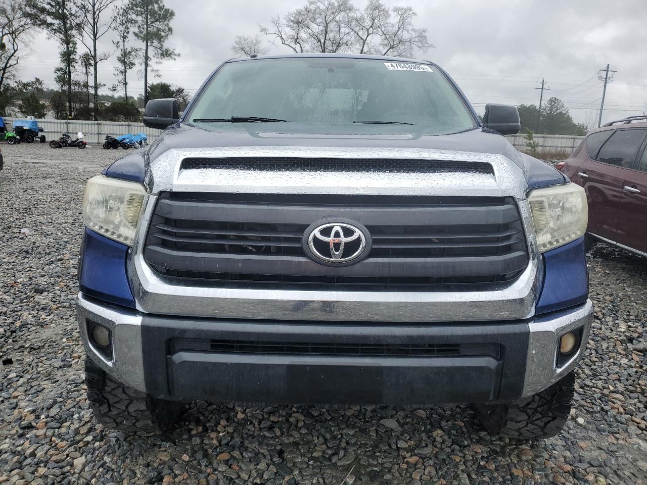 2015 Toyota Tundra VIN 5TFDW5F1XFX419812 Copart auction photo, side damage thumbnail 5