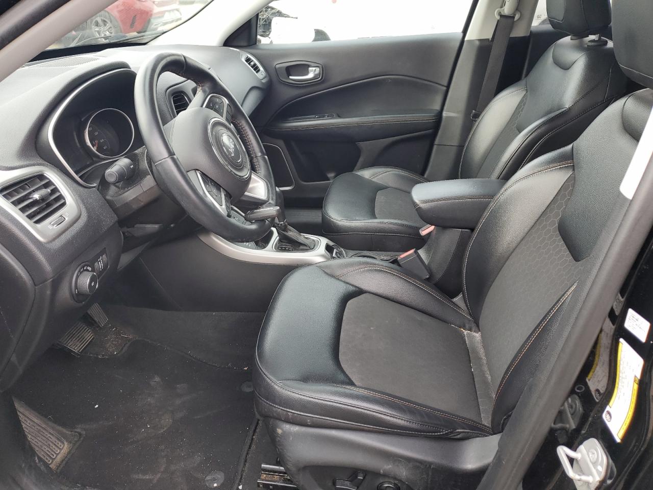 2018 Jeep Compass VIN 3C4NJDBB7JT136512 Copart auction photo, side damage thumbnail 7