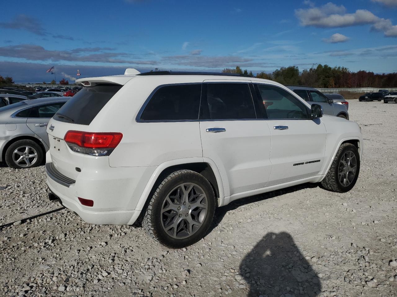 2019 Jeep Grand Cherokee VIN 1C4RJFCG3KC577767 Copart auction photo, side damage thumbnail 3