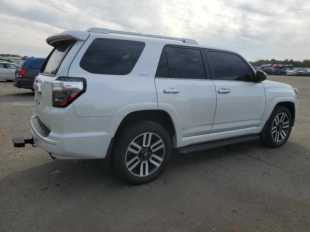 2024 Toyota 4Runner VIN JTEKU5JR7R6220460 Copart auction photo, front end / side damage thumbnail 3