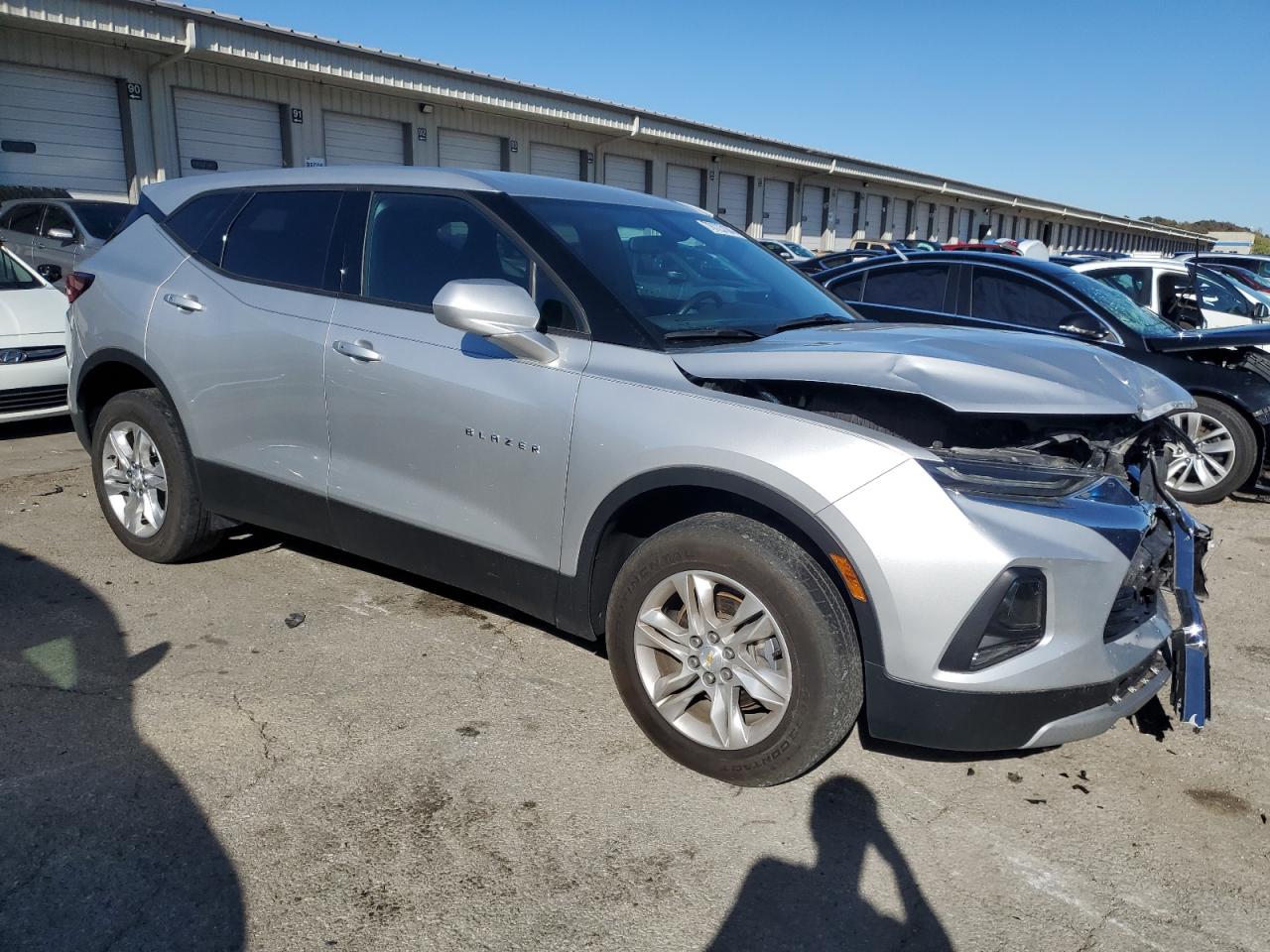 2020 Chevrolet Blazer VIN 3GNKBCR47LS653004 Copart auction photo, front end / minor dent/scratches damage thumbnail 4