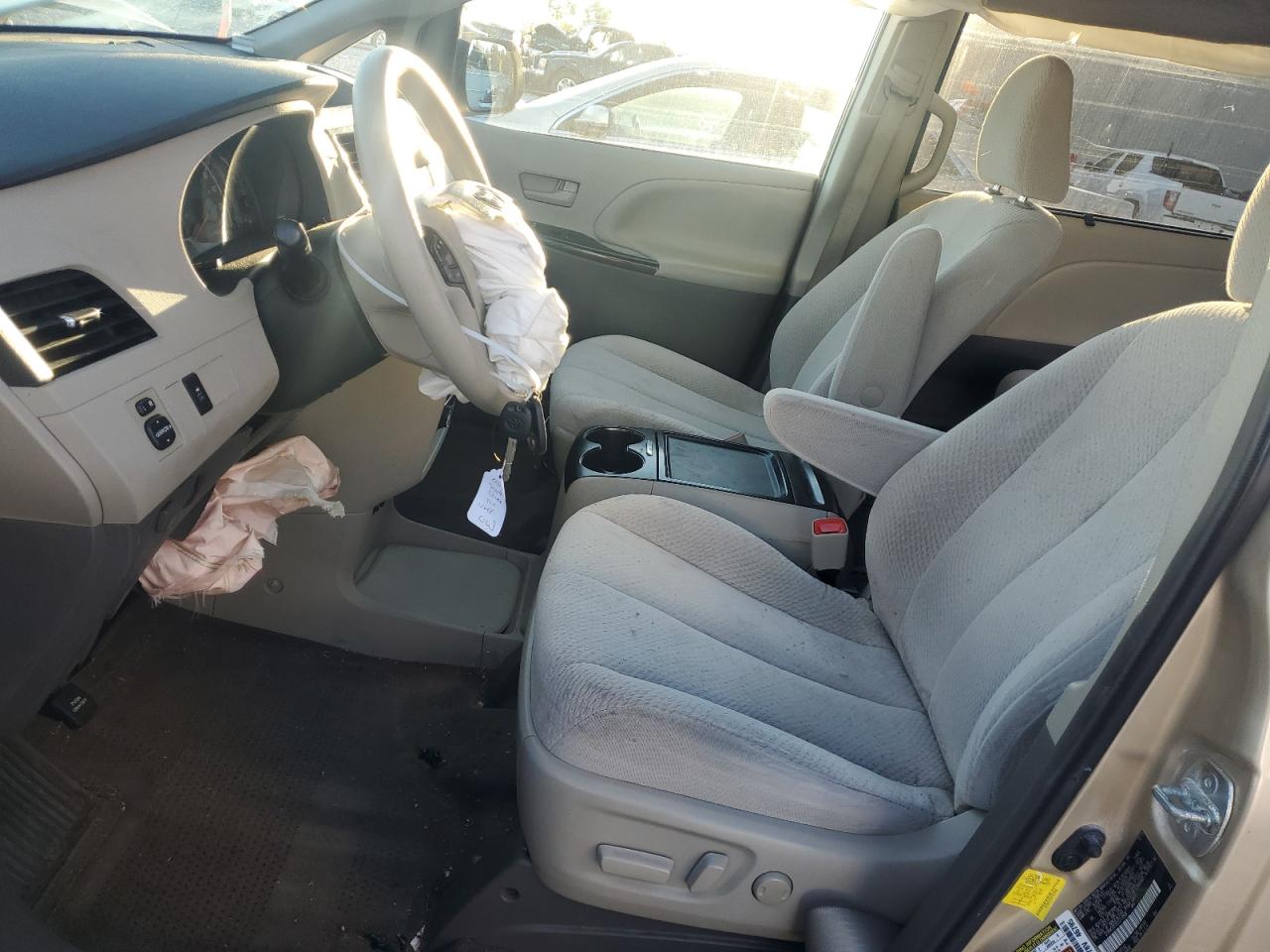 2012 Toyota Sienna VIN 5TDKK3DC6CS212668 Copart auction photo, front end / side damage thumbnail 7