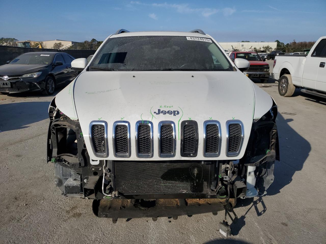 2016 Jeep Grand Cherokee VIN 1C4PJLDS9GW362991 Copart auction photo, minor dent/scratches / front end damage thumbnail 5