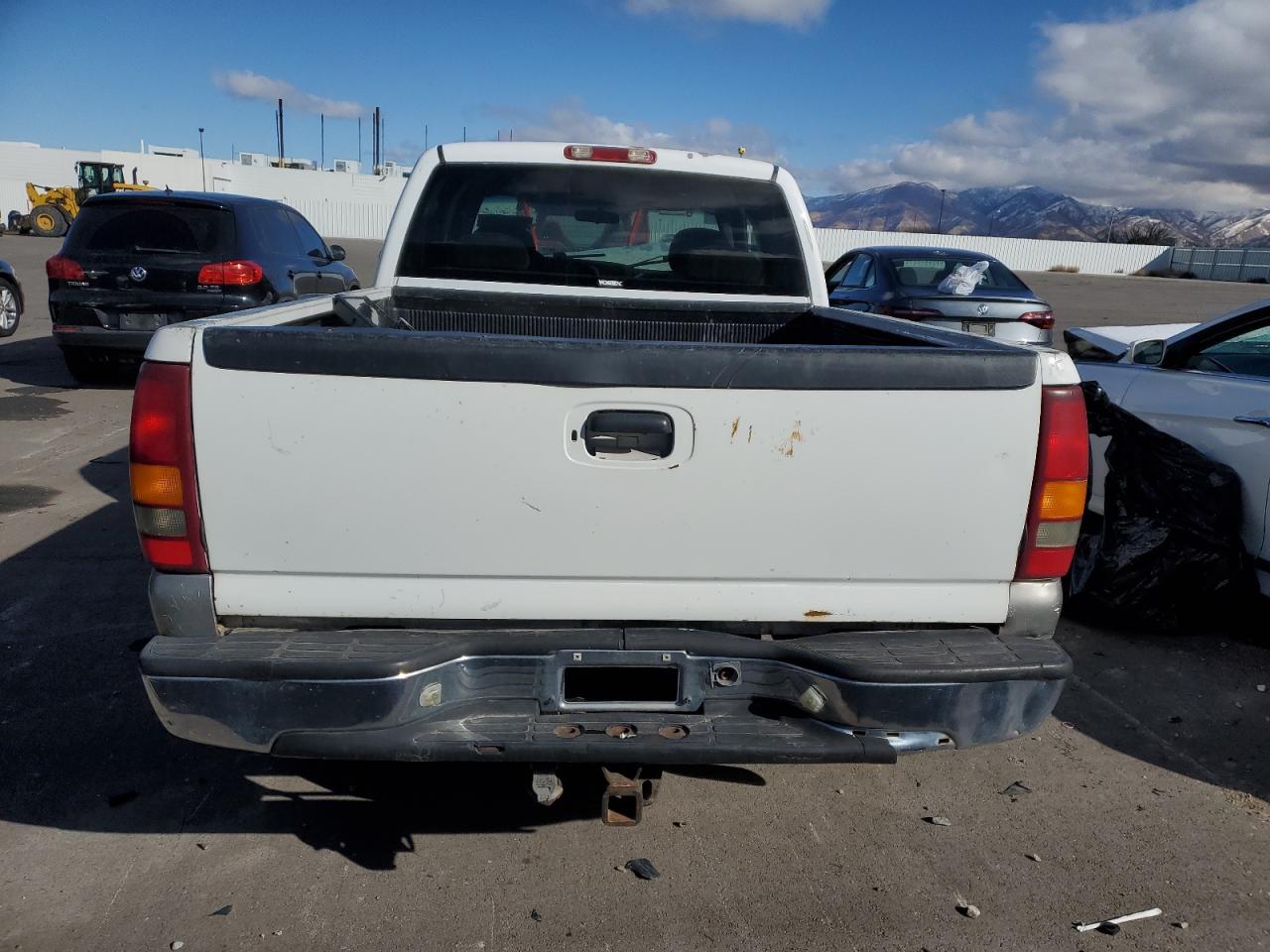 1999 GMC Sierra VIN 2GTEK19T7X1570742 Copart auction photo, front end / mechanical damage thumbnail 6