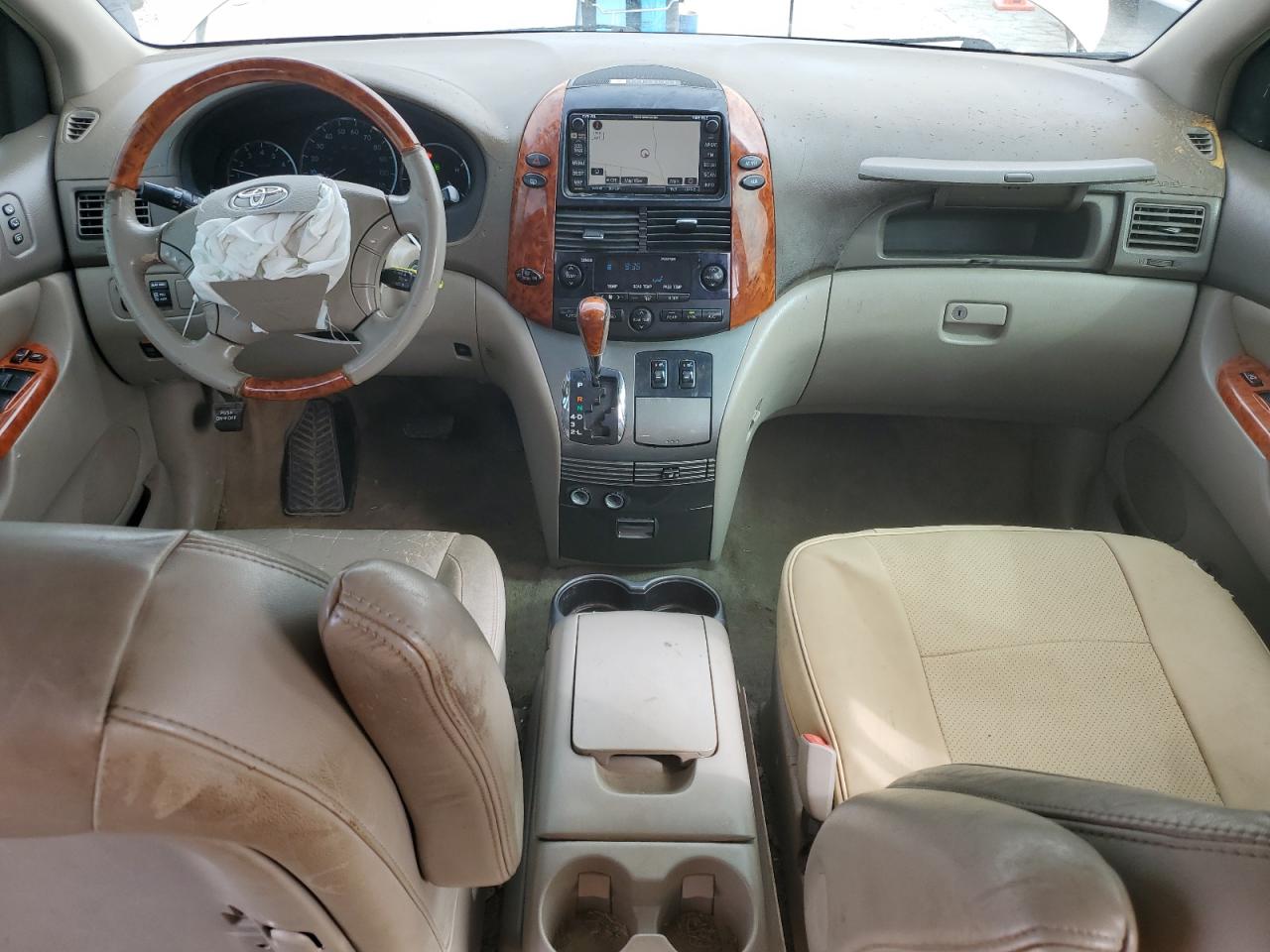 2010 Toyota Sienna VIN 5TDYK4CC6AS299678 Copart auction photo, front end damage thumbnail 8