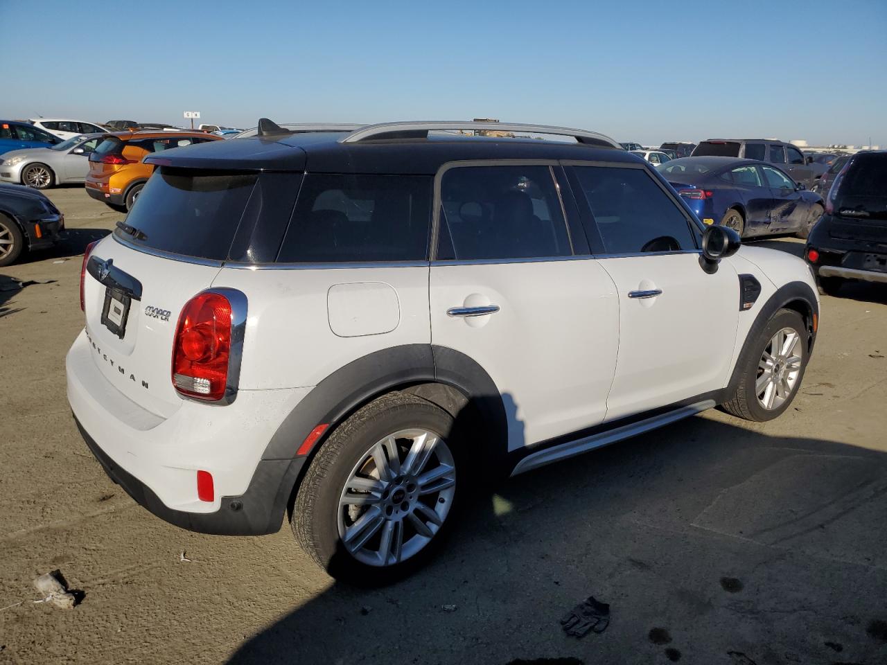 2018 MINI Cooper VIN WMZYS7C31J3E08411 Copart auction photo, rear end damage thumbnail 3