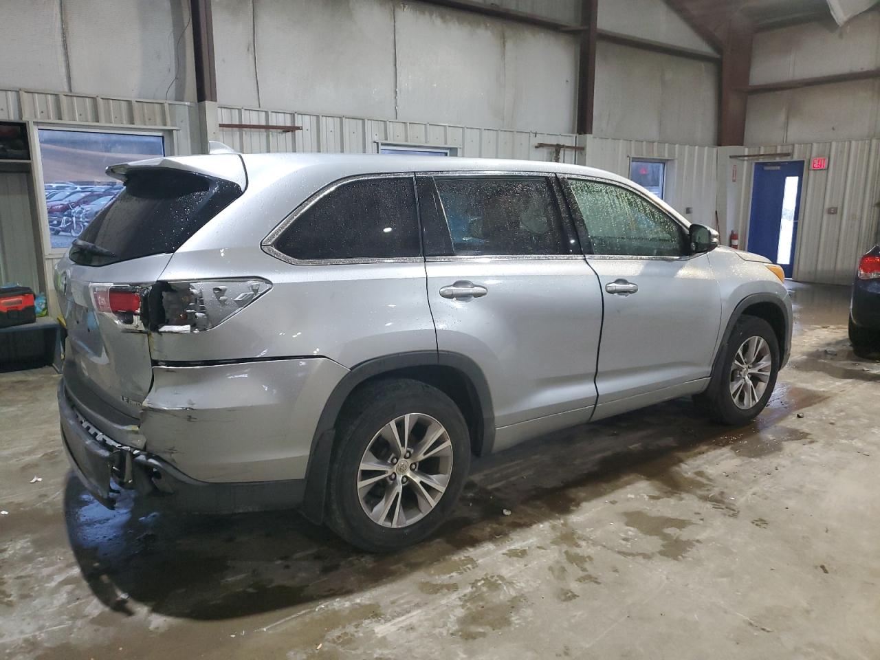2014 Toyota Highlander VIN 5TDBKRFH5ES034508 Copart auction photo, rear end damage thumbnail 3