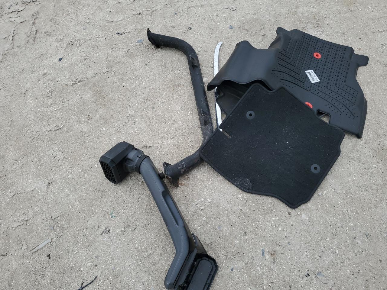 2019 Jeep Wrangler VIN 1C4HJXDG1KW516707 Copart auction photo, front end / minor dent/scratches damage thumbnail 15
