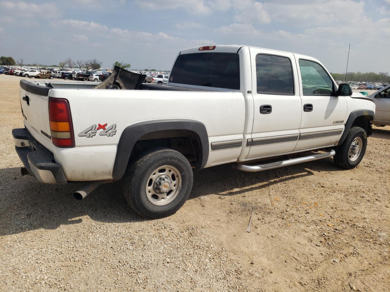 2001 Chevrolet Silverado VIN 1GCHK23U11F121495 Copart auction photo, front end damage thumbnail 3