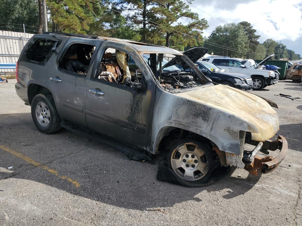 2008 Chevrolet Tahoe VIN 1GNFC13J88R248443 Copart auction photo, burn damage thumbnail 4
