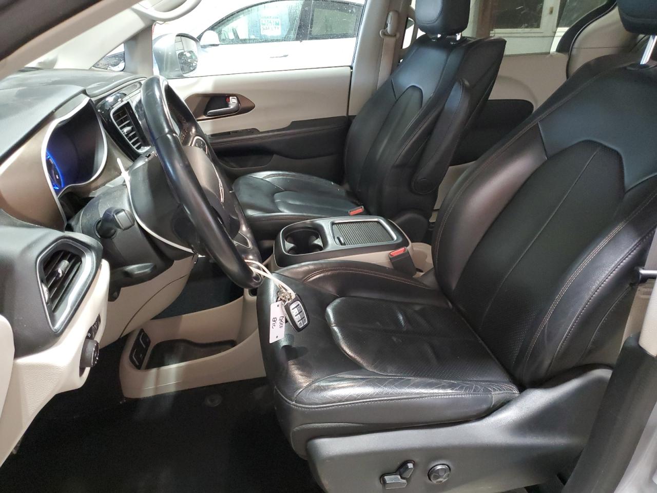 2017 Chrysler Pacifica VIN 2C4RC1EG4HR822036 Copart auction photo, front end / side damage thumbnail 7