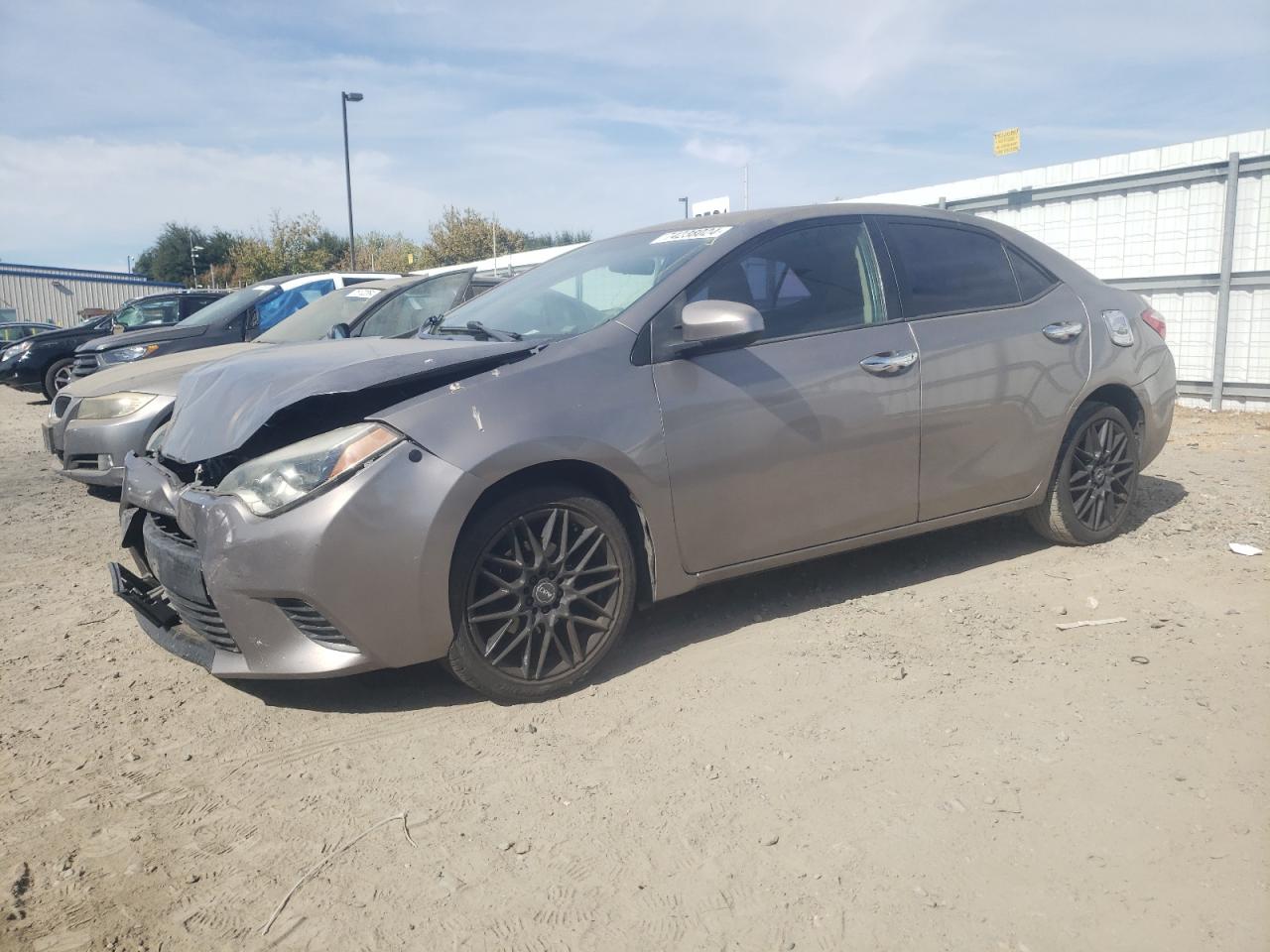 2014 Toyota Corolla VIN 5YFBURHE1EP055233