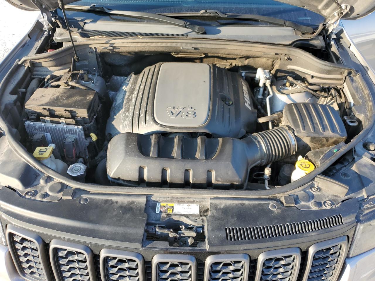 2018 Jeep Grand Cherokee VIN 1C4RJFLT2JC258758 Copart auction photo, water/flood damage thumbnail 12
