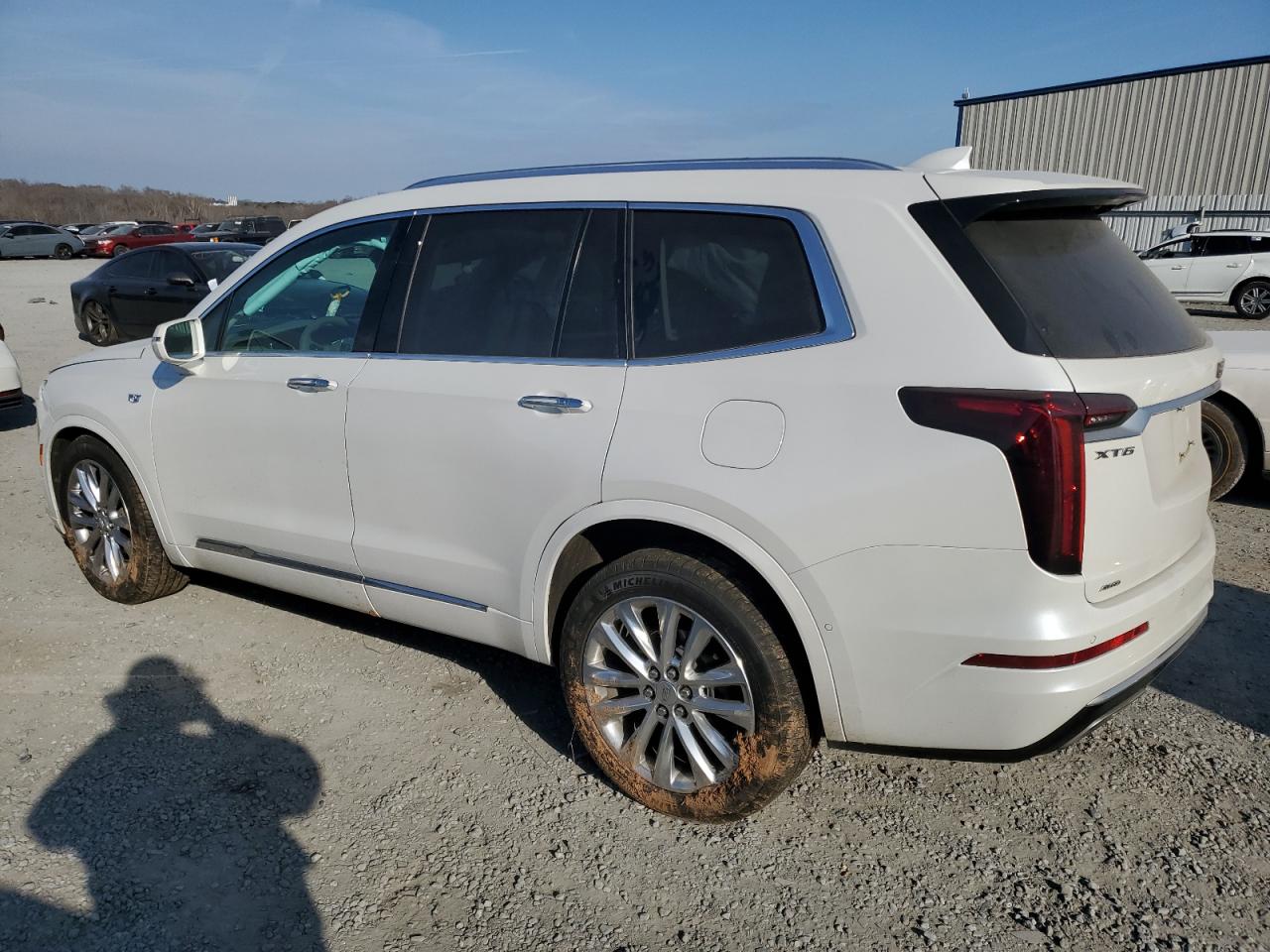 2020 Cadillac XT6 VIN 1GYKPDRS3LZ169987 Copart auction photo, front end / side damage thumbnail 2