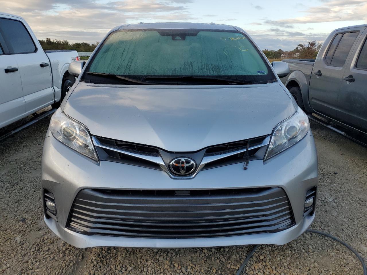 2019 Toyota Sienna VIN 5TDYZ3DC0KS970414 Copart auction photo, water/flood damage thumbnail 5