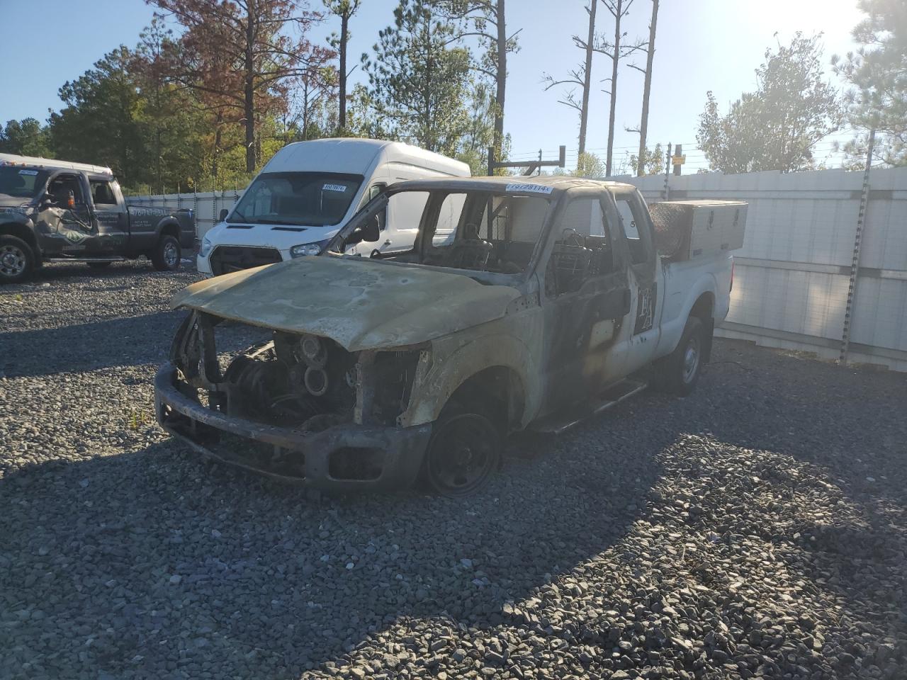 2014 Ford F250 VIN 1FT7X2B61EEB75522 Copart auction photo, burn damage thumbnail 2