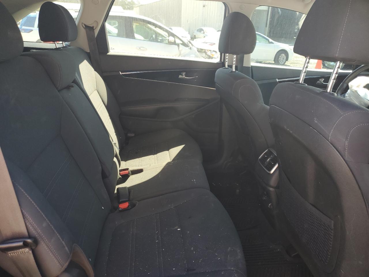 2020 KIA Sorento VIN 5XYPG4A32LG683828 Copart auction photo, front end damage thumbnail 11