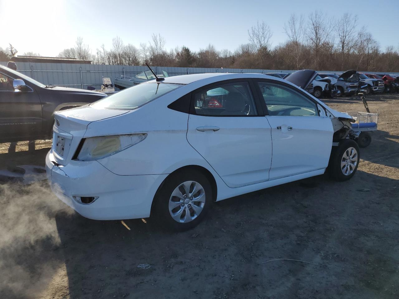 2017 Hyundai Accent VIN KMHCT4AE4HU334019 Copart auction photo, front end / rear end damage thumbnail 3