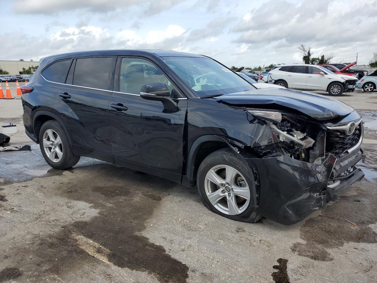 2021 Toyota Highlander VIN 5TDCZRAHXMS537778 Copart auction photo, front end / side damage thumbnail 4
