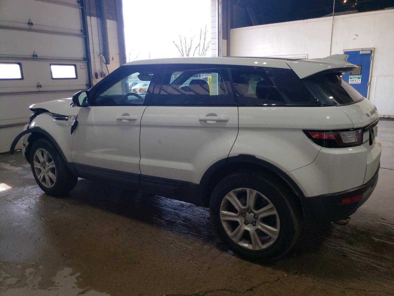 2017 Land Rover Range Rover VIN SALVP2BG6HH183126 Copart auction photo, front end damage thumbnail 2